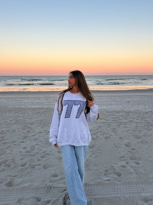 77 CREWNECK