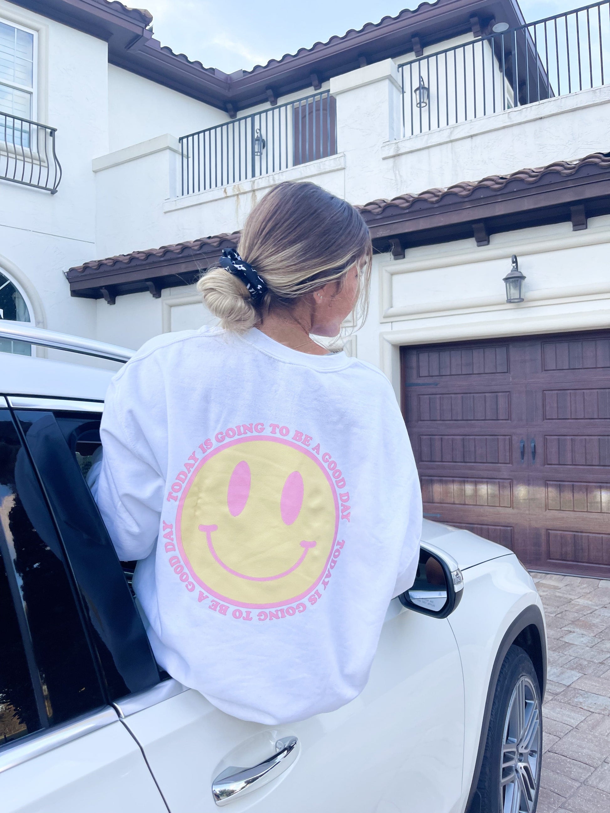 GOOD DAY CREWNECK - JEWELS KENNEDY DESIGNS